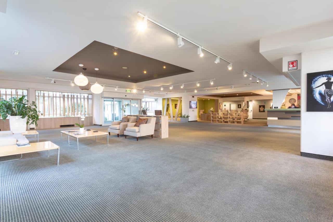Hotel Living Place 4*