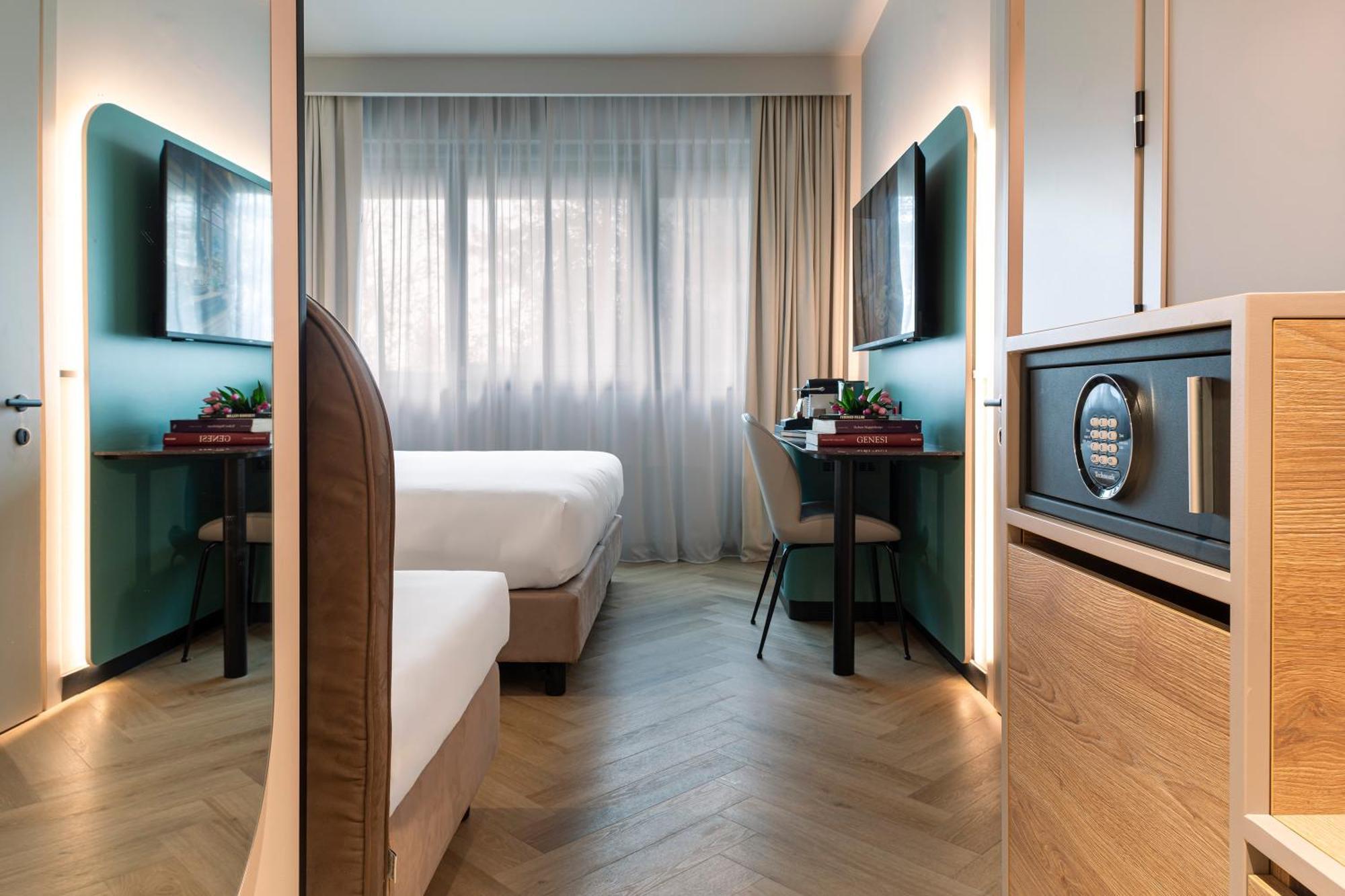 Hotel Living Place