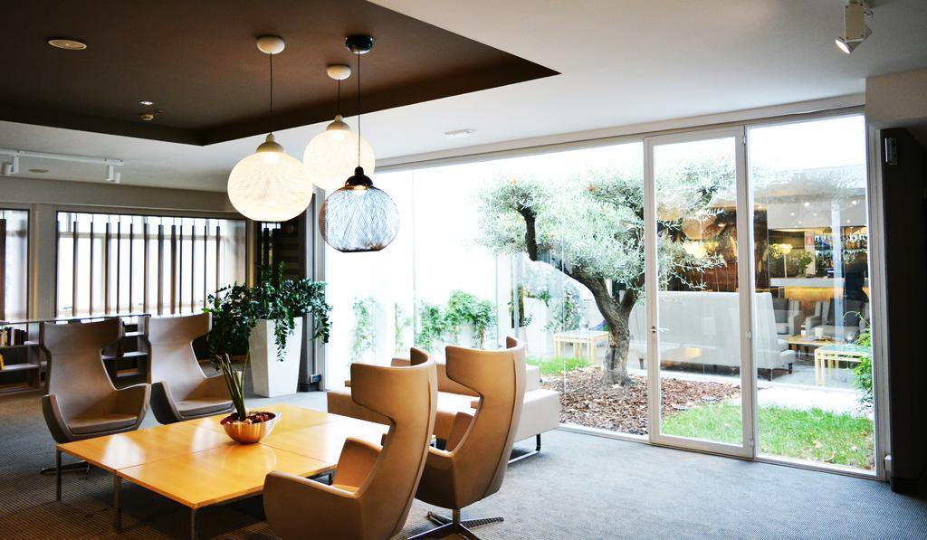 Hotel Living Place 4*